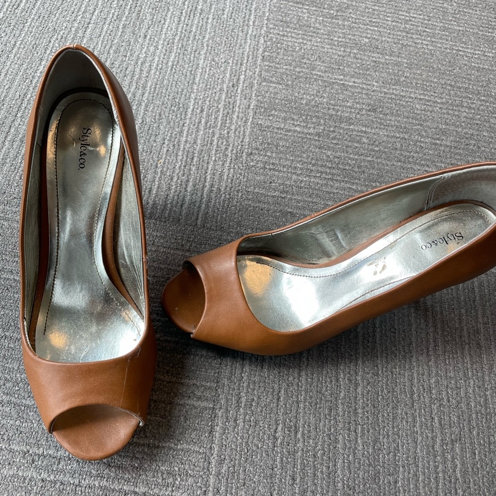 High heels - Picture 2 of 10